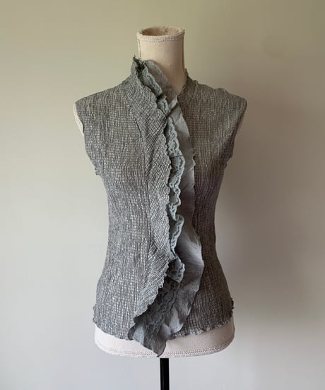 Lace and Frills Sleeveless Tops