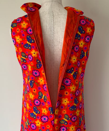 "90s" High Neck Sleeveless Dress
