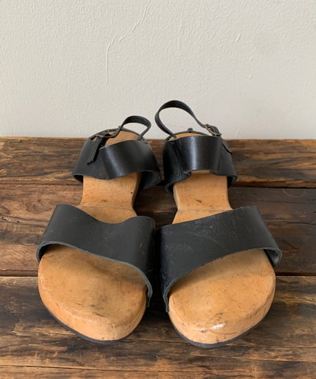 Wood Sole Sandal -Black-