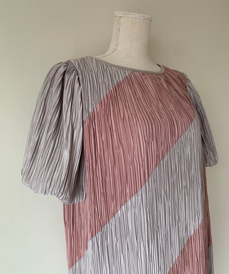 70s Puff sleeve dress