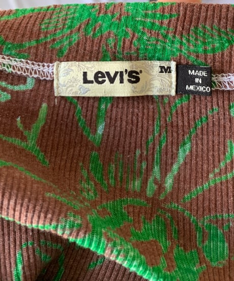 "Levi's" Floral Pattern Pullover