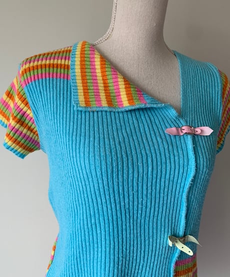 Short-sleeve colorful knit shirt