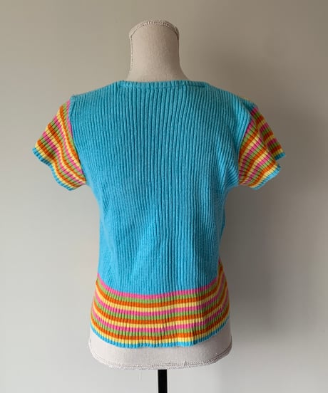 Short-sleeve colorful knit shirt