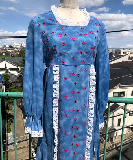 Sky Print & Flower Embroidery Maxi Dress