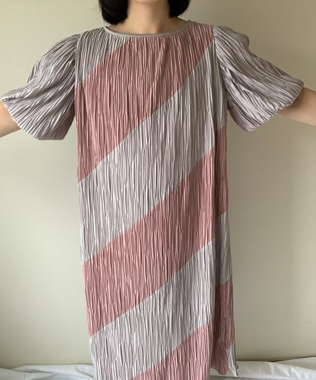 70s Puff sleeve dress