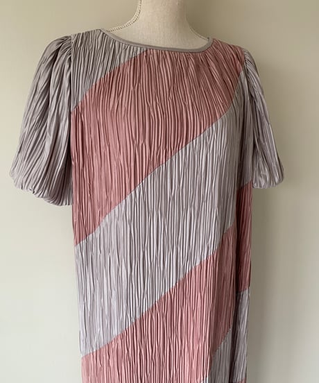 70s Puff sleeve dress