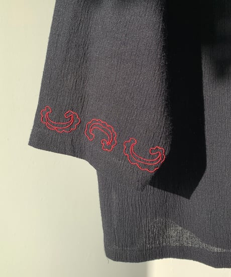 Hem Embroidery Collar Less Blouse