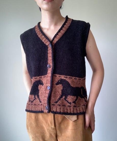 3 horses Sweater Vest