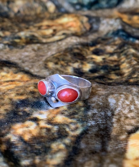 "70's" Coral Ring