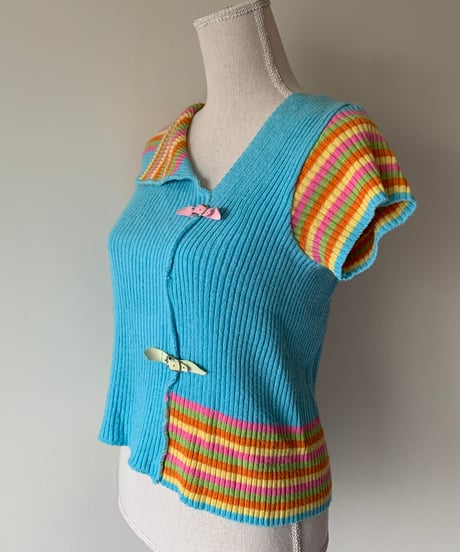 Short-sleeve colorful knit shirt
