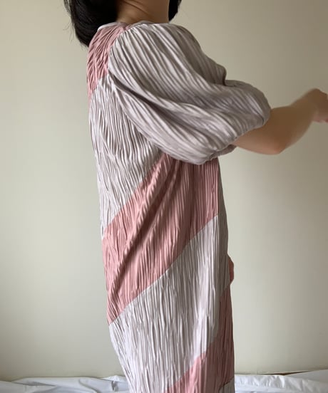 70s Puff sleeve dress