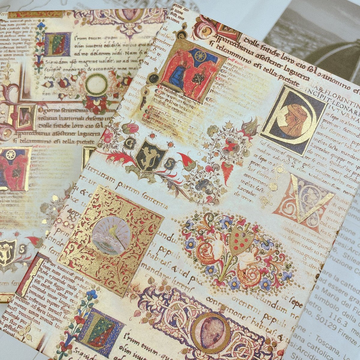 adessoオリジナル BOX【Manuscript】＜グリーティングカードサイズ