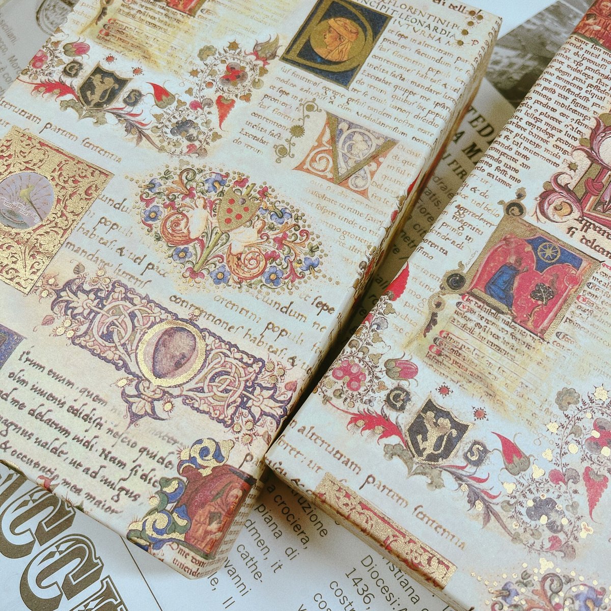 adessoオリジナル BOX【Manuscript】＜グリーティングカードサイズ