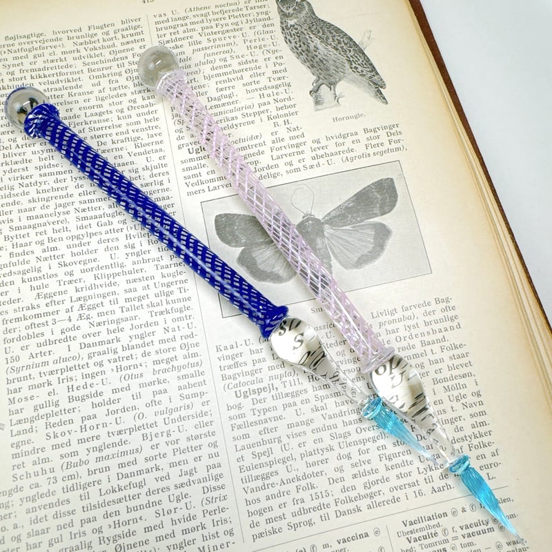 【未使用品】ガラスペンと脚付きインク入れ/ヴェネチア/ムラーノ/TOMMASI 未使用品】ガラスペンと脚付きインク入れ/ヴェネチア/ムラーノ