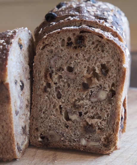 pain aux noix et raisin / 葡萄と胡桃のパン　焼成前約600g 9/25(金)発送予定