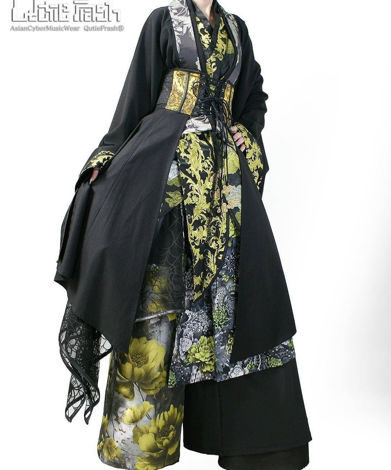 Qutie Frash 9941-PT 和柄バギーパンツ | TyCHE Maria nago