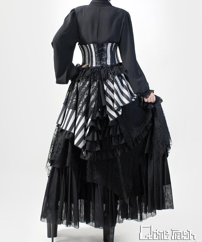 Qutie Flash 蜘蛛フリルスカート　黒×白 fit=scale-down,w=1200