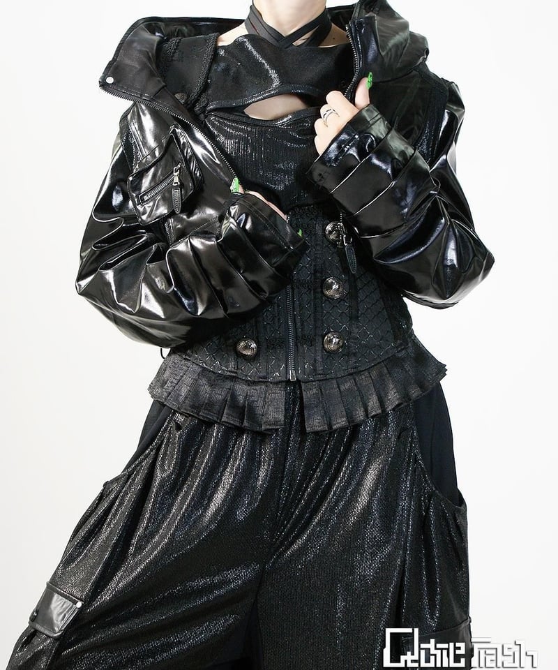 Qutie Frash 9907-JK ショートブルゾン | TyCHE Maria nag