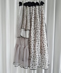 mother's made　606601　白×黒花柄フリルSK