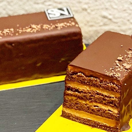 CHOCOLATE BUTTER LAYAR CAKE ❤︎