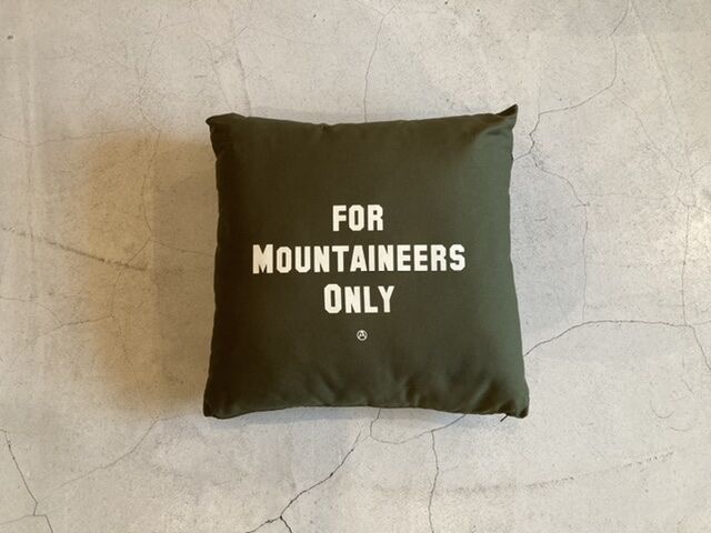 MOUNTAIN RESEARCH - レア品 mountain research マウンテンリサーチ クッション① MOUNTAIN RESEARCH マウンテンリサーチ - 2DOORS ONLINE