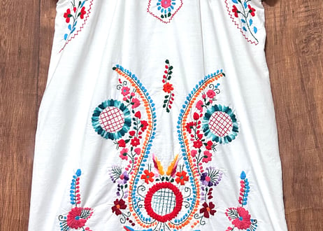メキシカン ワンピース 白 花 刺繍 手刺繍 ヴィンテージ エスニック ヒッピー カラフル メキシコ おしゃれ かわいい USA 古着/club723 クラブ723(N791)