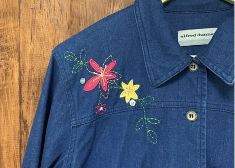 デニム　ジャケット　ブルゾン　アウター　花　刺繍　装飾　ストレッチ　ポケット付き　アメリカ　USA vintage used  古着/ club723(N75)