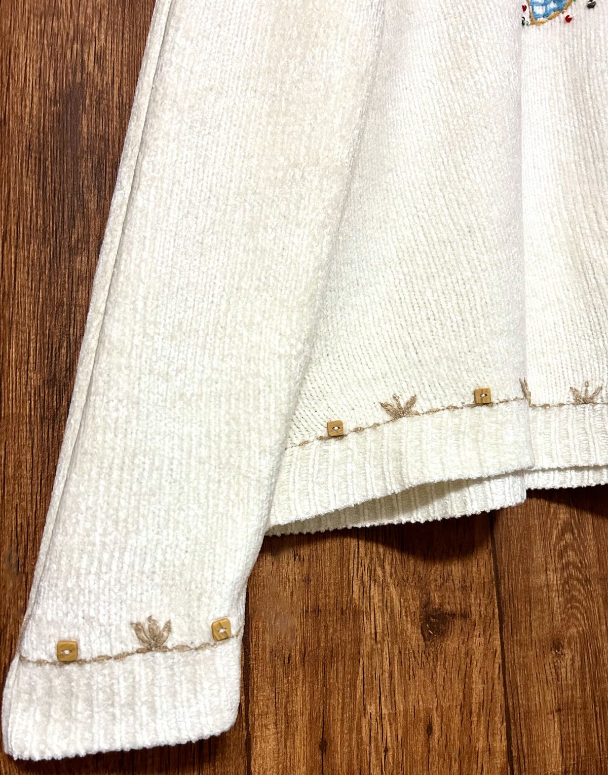 ニット セーター 白 刺繍 装飾 ハート レトロ おしゃれ 個性的 ニット セーター 白 刺繍 装飾 ハート レトロ おしゃれ 個性的