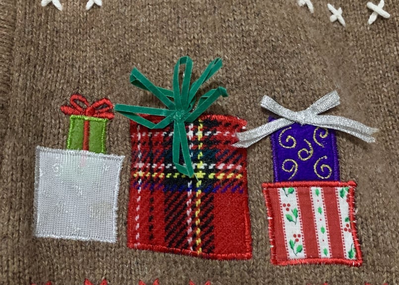 ニット ベスト 襟 茶色 刺繍 手刺繍 装飾 プレゼント チェック