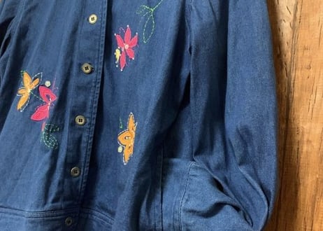 デニム　ジャケット　ブルゾン　アウター　花　刺繍　装飾　ストレッチ　ポケット付き　アメリカ　USA vintage used  古着/ club723(N75)
