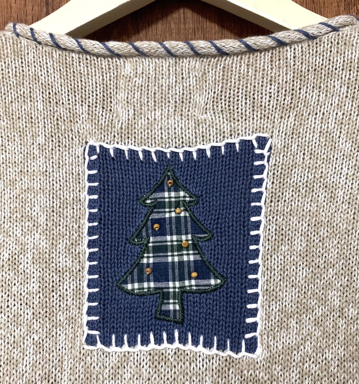 クリスマス ニット アグリー セーター カーデ ベージュ 刺繍