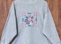 スウェット スエット トレーナー 刺繍 花 グレー 薄グレー レトロ カントリー おしゃれ かわいい ヴィンテージ vintage used 古着/club723 クラブ723(N759)