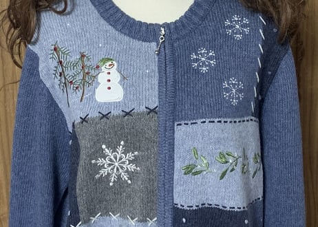 クリスマス アグリー セーター ニット カーデ 水色 ブルー 雪だるま スノーマン 刺繍 カントリー レトロ 個性的 カラフル かわいい vintage used 古着/club723(N353)