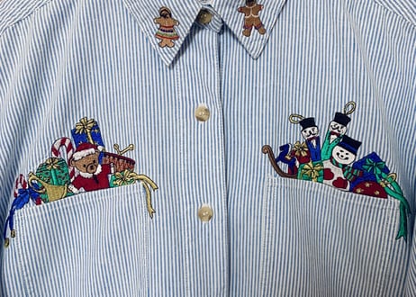 クリスマス 刺繍 ストライプ シャツ くま ジンジャーブレッドマン おもちゃ 兵隊 スノーマン 雪だるま 木馬 プレゼント ヴィンテージ vintage used 古着/club723 (N364)