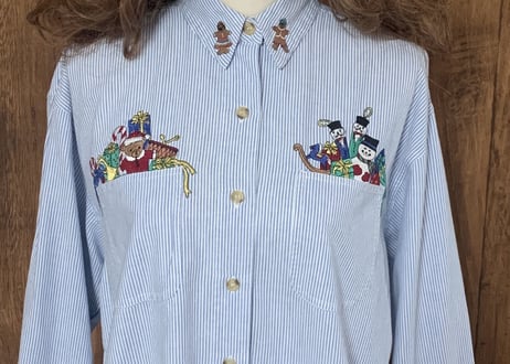 クリスマス 刺繍 ストライプ シャツ くま ジンジャーブレッドマン おもちゃ 兵隊 スノーマン 雪だるま 木馬 プレゼント ヴィンテージ vintage used 古着/club723 (N364)