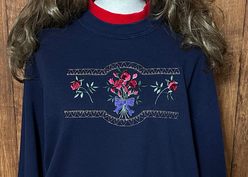 ネイビー 紺 スウェット スエット トレーナー 花 お花 刺繍 二重 ネイビー 紺 スウェット スエット トレーナー 花 お花 刺繍 二重