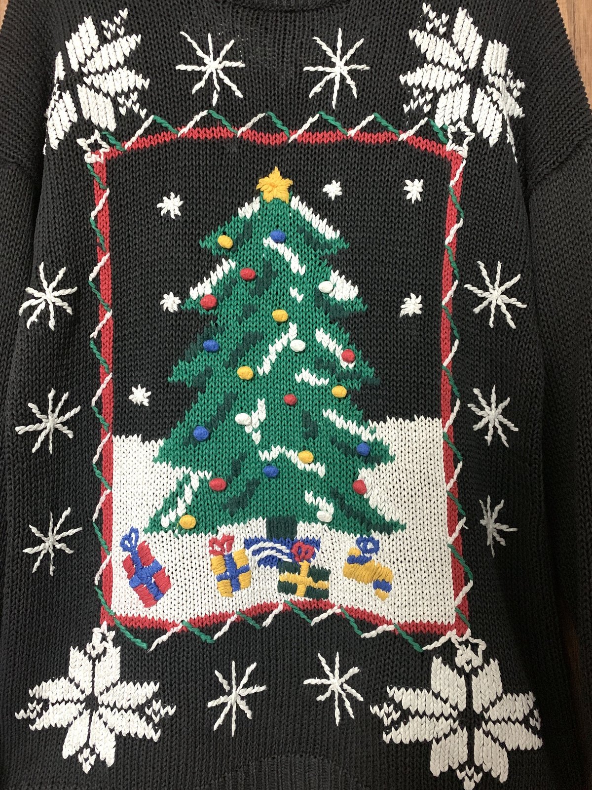 ニットカーディガン　ジップ　ニット　クリスマス　アグリーニット　刺繍　ブラック fit=scale-down,w=1200