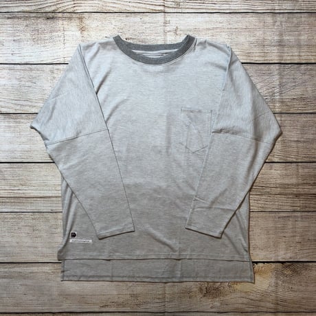 the white is brown  lowging l/s t-shirt