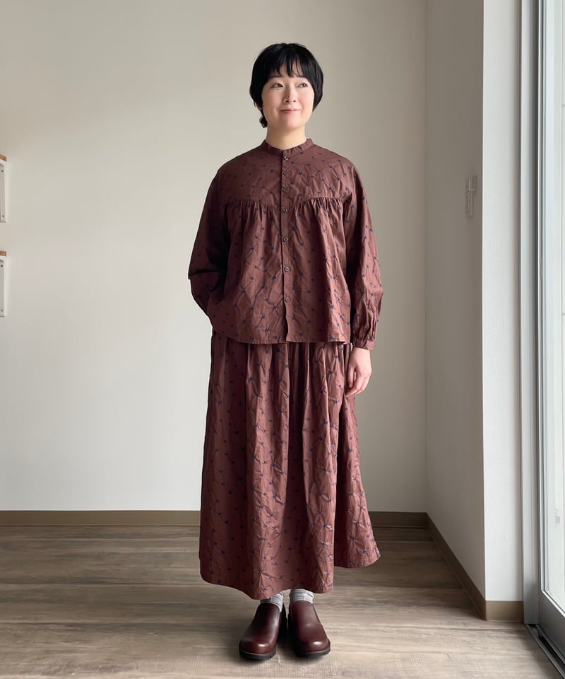 AUBERGE コットンギャザーシャツ AUBERGE コットンギャザーシャツ