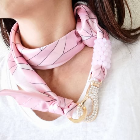 バルサンティ　イタリア製　スカーフネックレス　（ラインストーンフック）ピンク