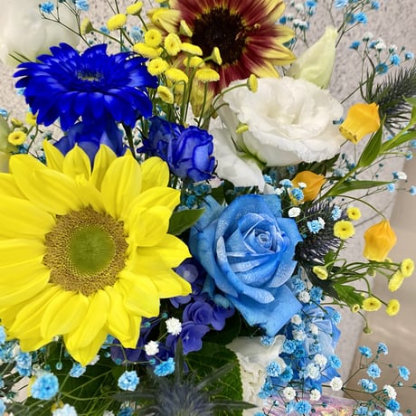 🌻ヒマワリと青いお花のアレンジメント🌻