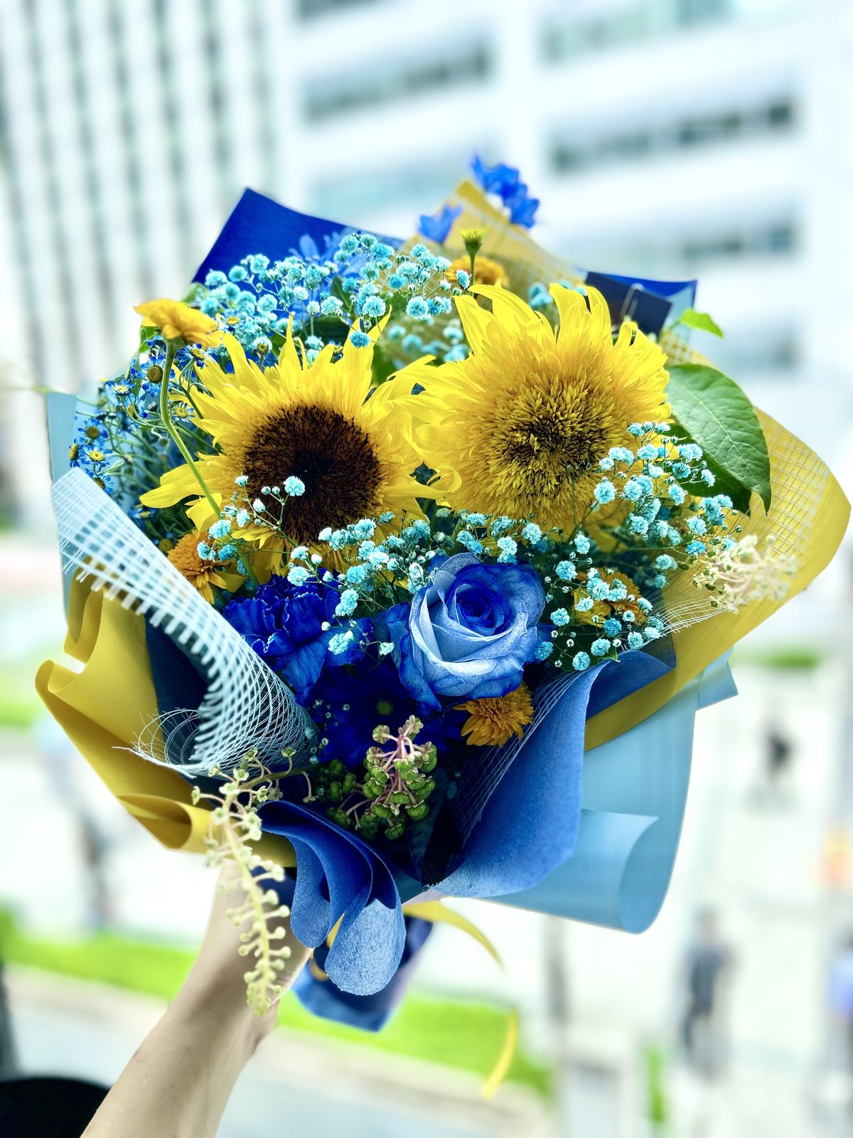 🌻ヒマワリと青いお花のブーケ🌻Mサイズ | UTSUWA FLOWER