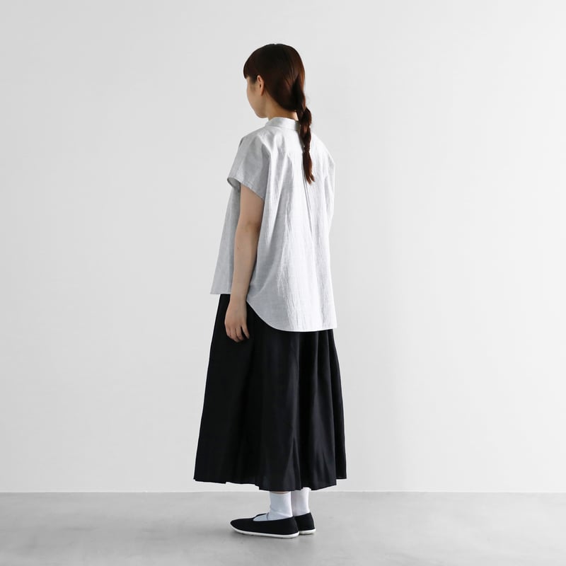HUIS. コードレーンフレンチスリーブワイドブラウス（トップ糸グレー