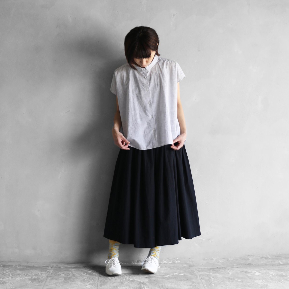 HUIS. コードレーンフレンチスリーブワイドブラウス（トップ糸グレー