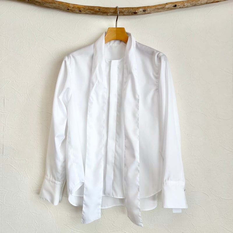 美品 マカフィー トゥモローランド コットンブロードボウタイブラウス 洗える 美品 マカフィー トゥモローランド コットンブロードボウタイ