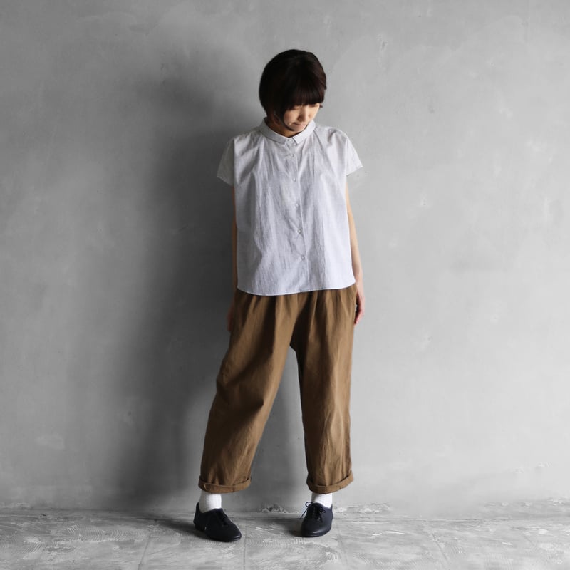 HUIS. コードレーンフレンチスリーブワイドブラウス（トップ糸グレー