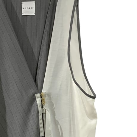 [TA-OP0045]DEEP SLIT SLEEVELESS FLAIR DRESS