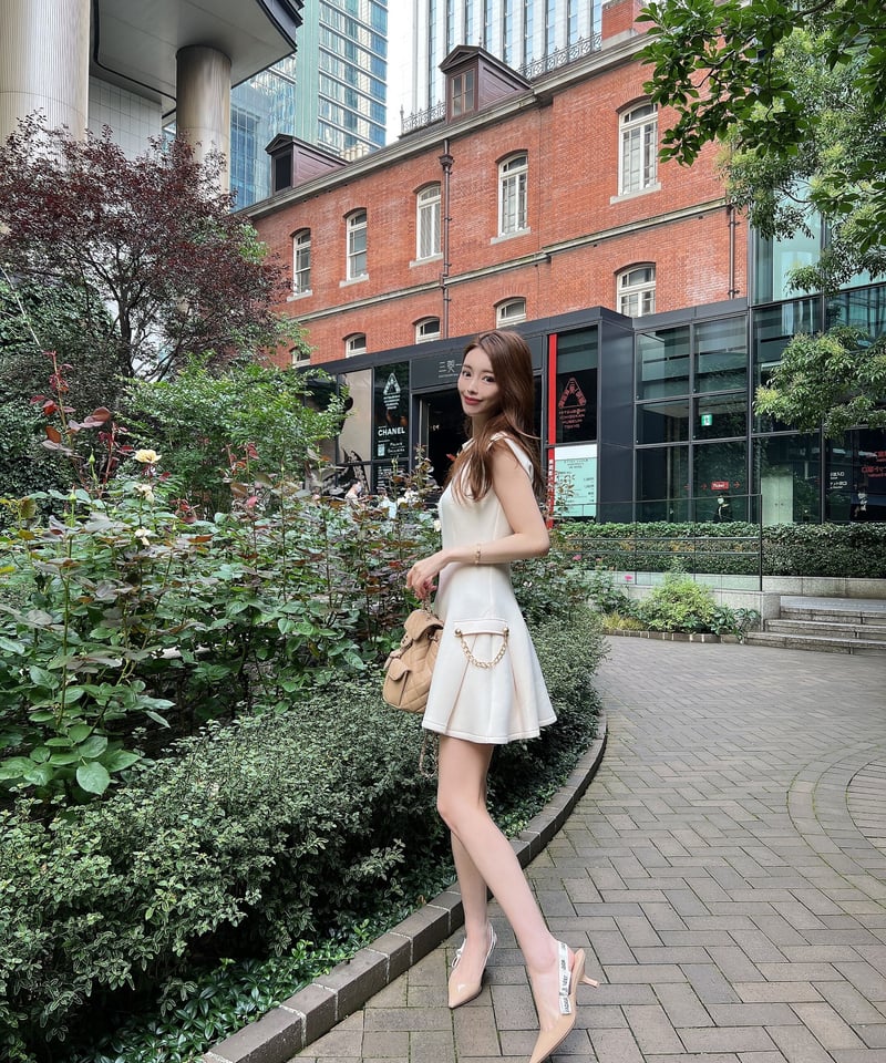再販】side chain short dress[off white] | eve46
