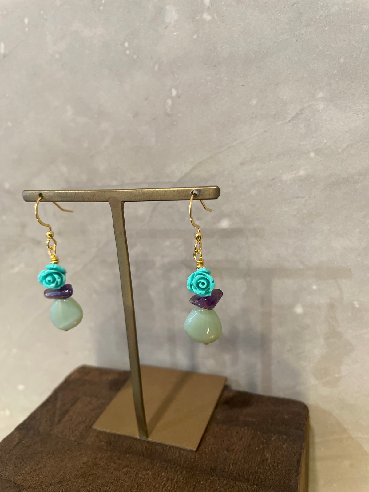 グリーンアメジストクォーツ×ターコイズ⭐︎ピアス NO.254 花型ターコイズとアメジストのピアス | Verde