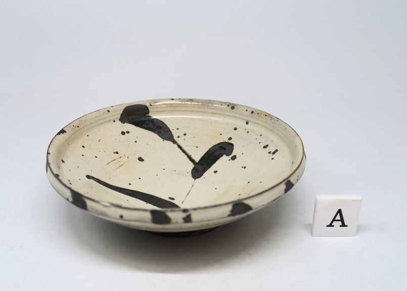 唐津絵粉引皿 （隆 作） | 隆太窯 shop